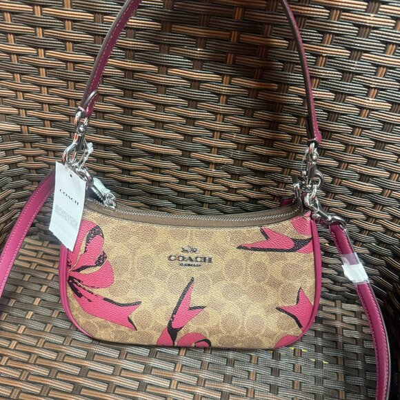 Coach Teri Shoulder Bag In Signature Canvas With Bow Print caa70 - Picture 4 of 9